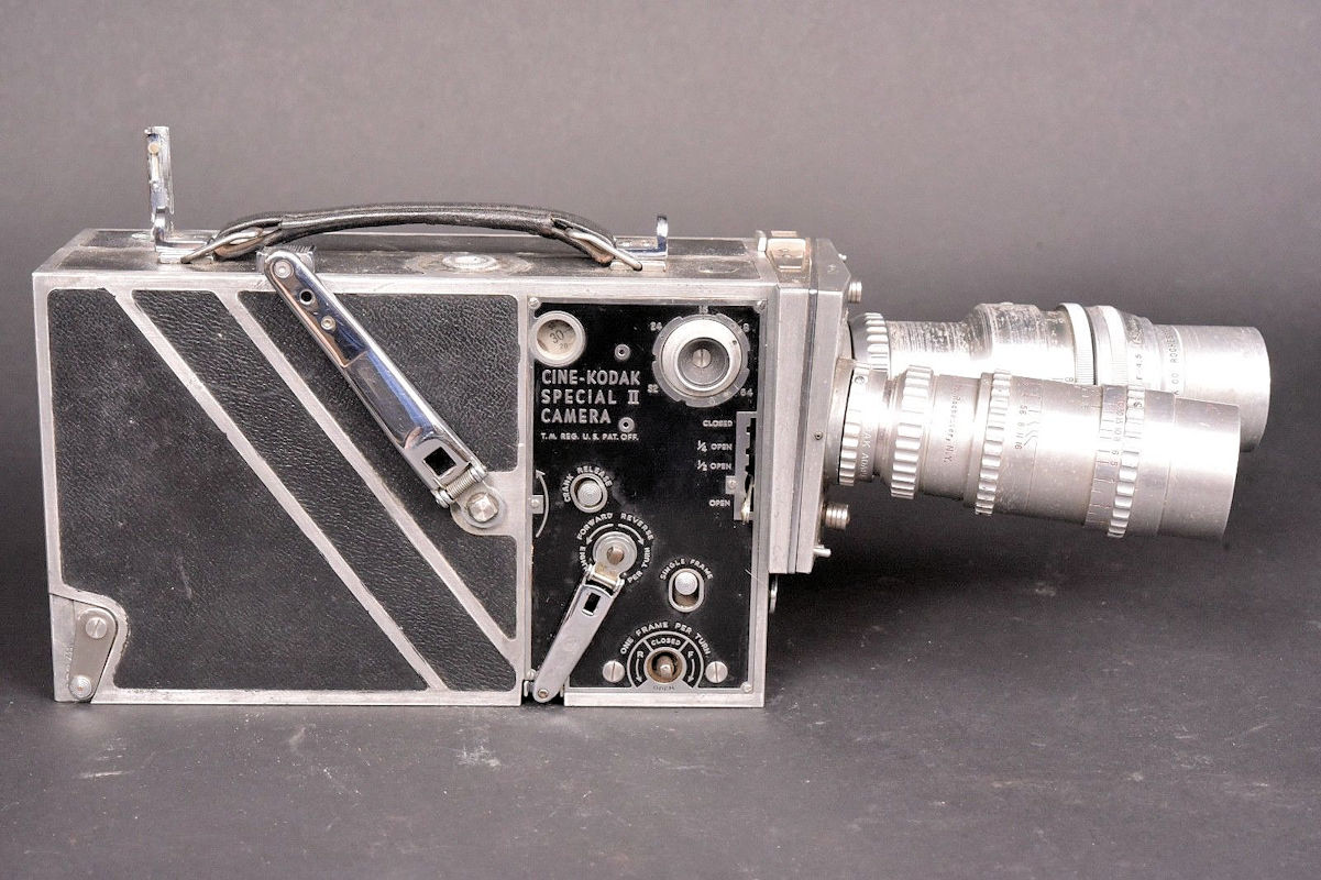 Camera Cine-Kodak Spêcial II - coté droit